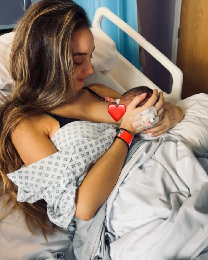 http://www.instagram.com/p/C6mcIN0sdRE/?igsh=Y3JqeTdsbXYyZHRz, , 'How do you look so well?' ask Peter Andres fans as his wife Emily shares unseen hospital snap after giving birth to baby daughter