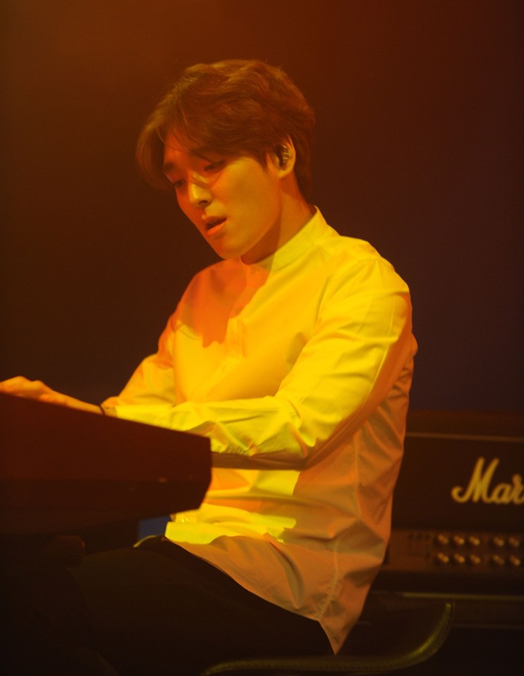 F.T. Island star Choi Jong-hoon was also in the chat