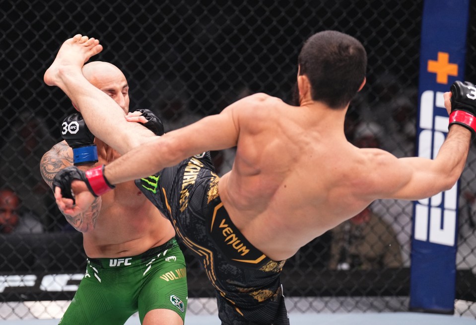 Islam Makhachev KO'd Alexander Volkanovski in his last fight