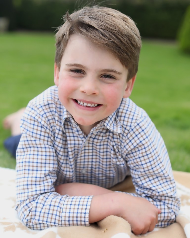 Earlier this month, this photo was shared for Prince Louis' sixth birthday