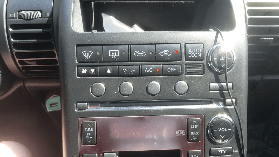 Mechanic Reggie Curtis revealed a 10-minute hack to make your air con colder this summer