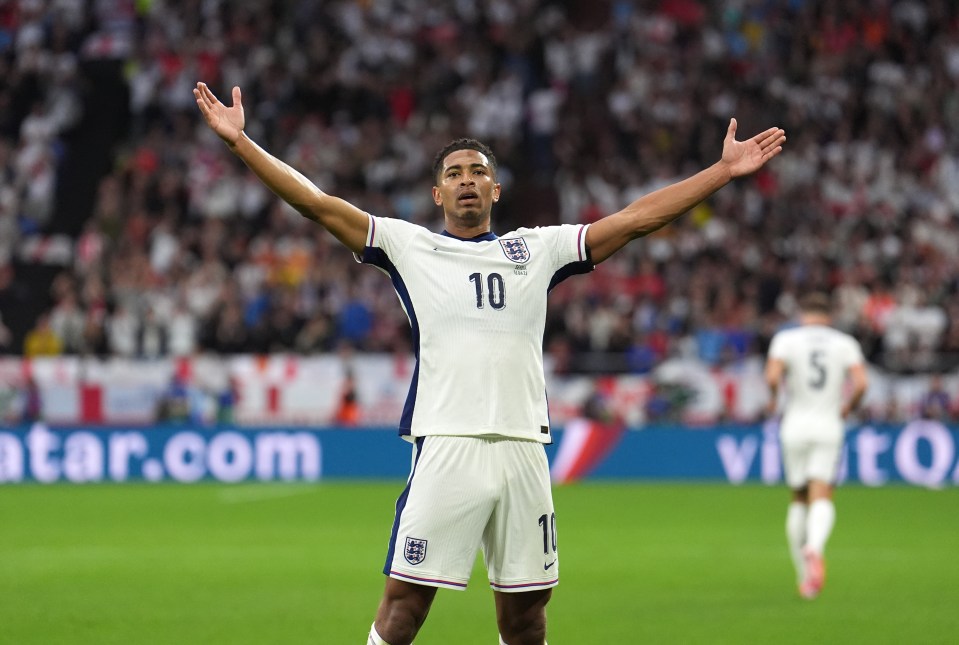 a soccer player with the number 10 on his jersey