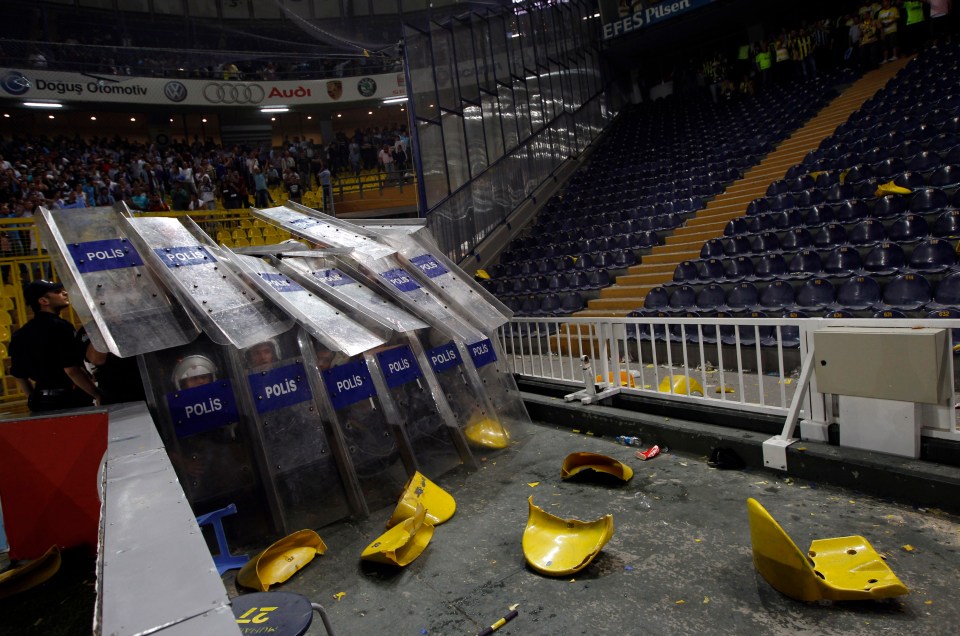 a bunch of riot shields with the word polis on them