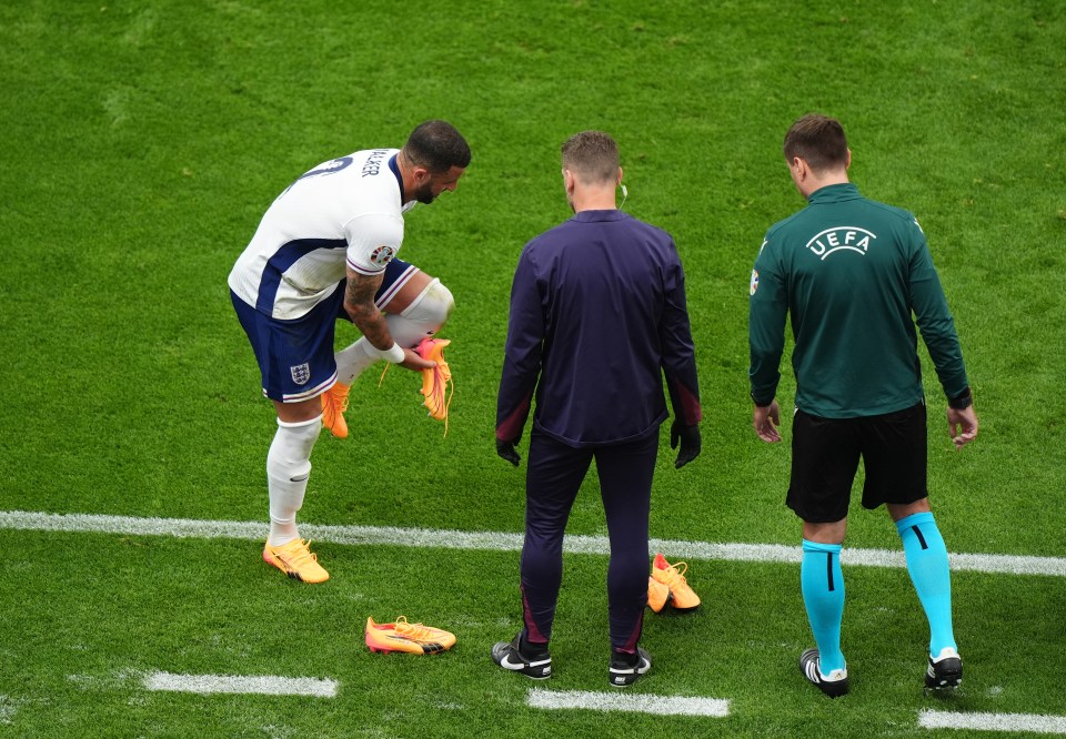 He was then forced to change his boots to more appropriate team