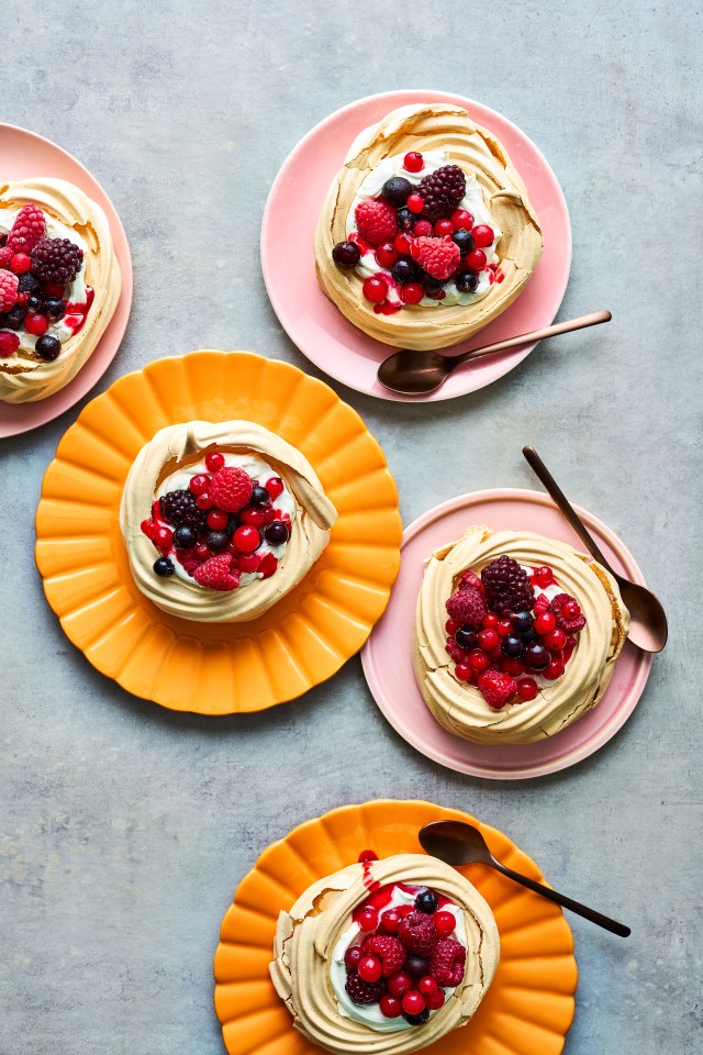 This delicious pavlova only contains 116 calories