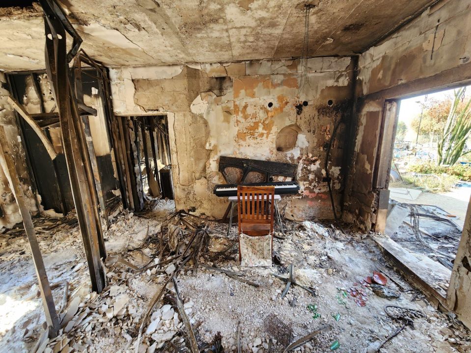 Oded and Yocheved's home was burnt down by Hamas
