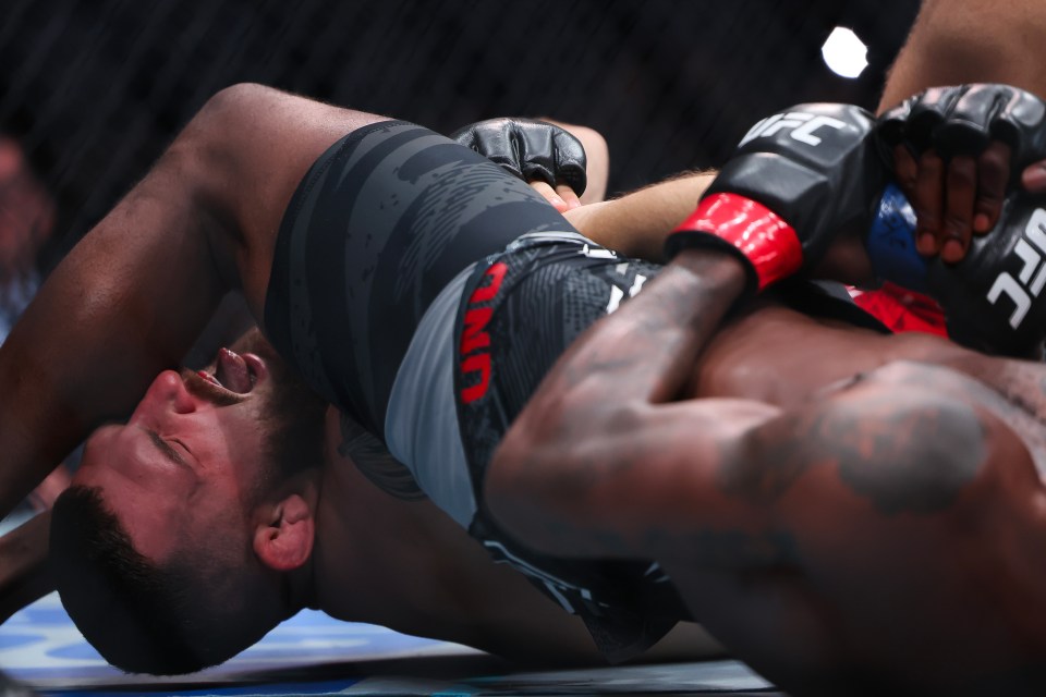 Oleksiejczuk's upper ulnar snapped due to the immense pressure placed on it