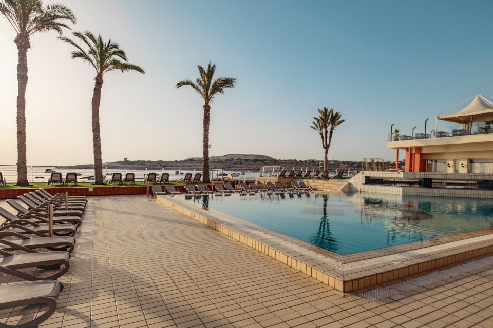 The 4H luxurious Qawra Palace Hotel has pools and terraces with fabulous views over the Mediterranean