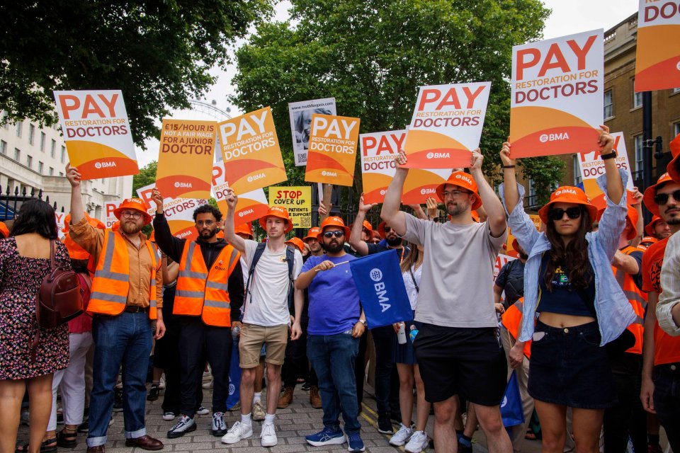 Junior doctors are set to rake in an eye-watering 20 per cent pay rise, Rachel Reeves confirmed today