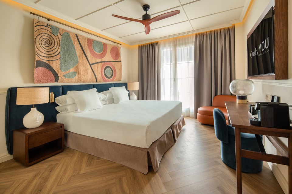 Premium bedroom - Only You Hotel Seville