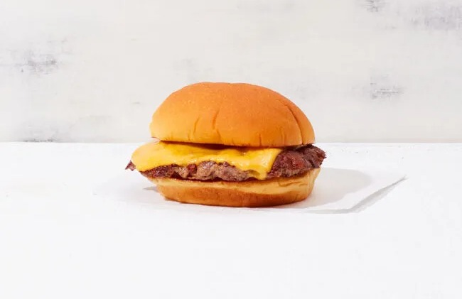 You might be surprised to learn that a single cheeseburger from Shake Shack contains just 455 calories
