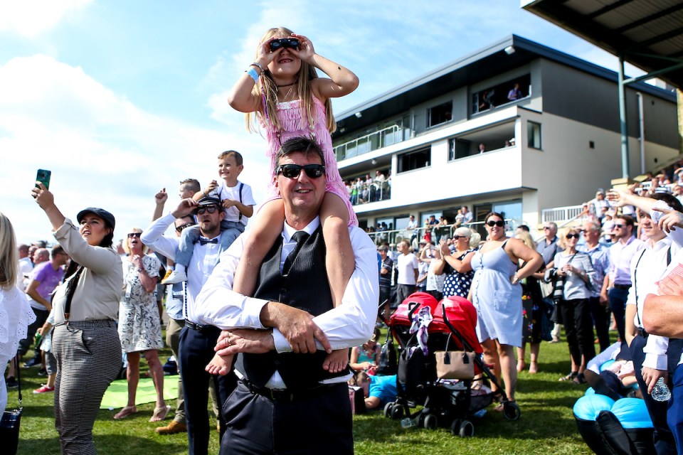 Bath Racecourse Dino Family Raceday 150919<br />
19/20, 2019, SPO, Horse Racing, Bath Racecourse, Bath Racecourse Dino Family Raceday, sports<br />
Bath Racecourse's Dino Family Raceday on Sunday 15th September 2019 - www.bath-racecourse.co.uk
