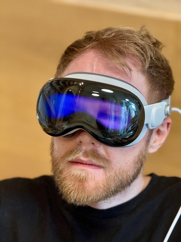An EyeSight feature shows your eyes on the outside of the headset