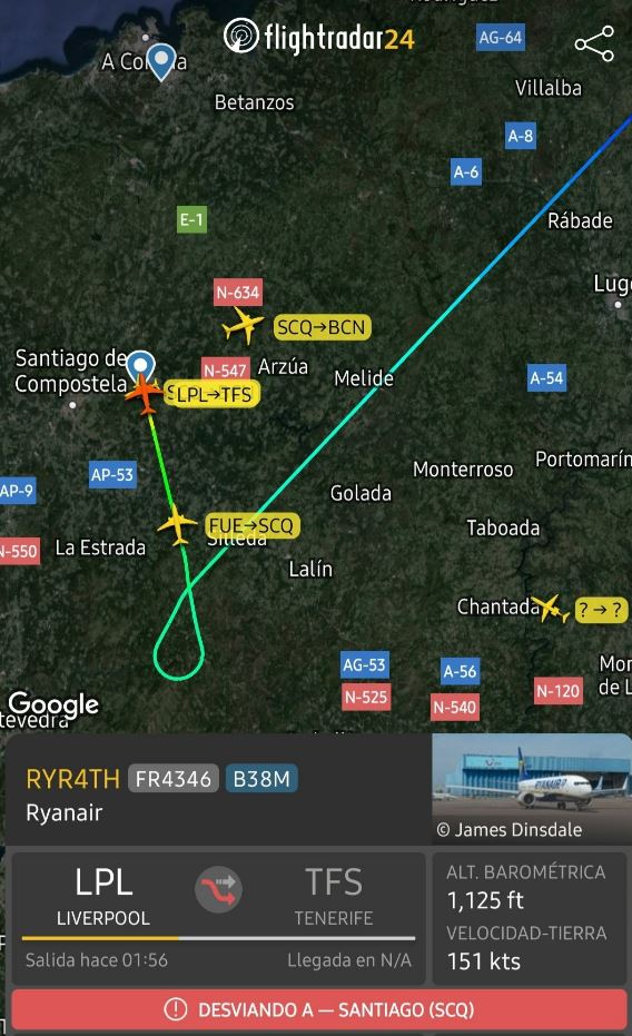 flightradar24 shows a plane taking off from santiago de compostela