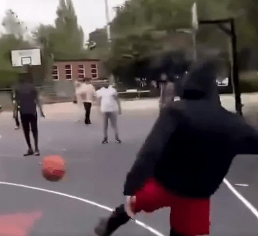 Leon Edwards unleashed an incredible trick shot after one of his final pre-fight runs