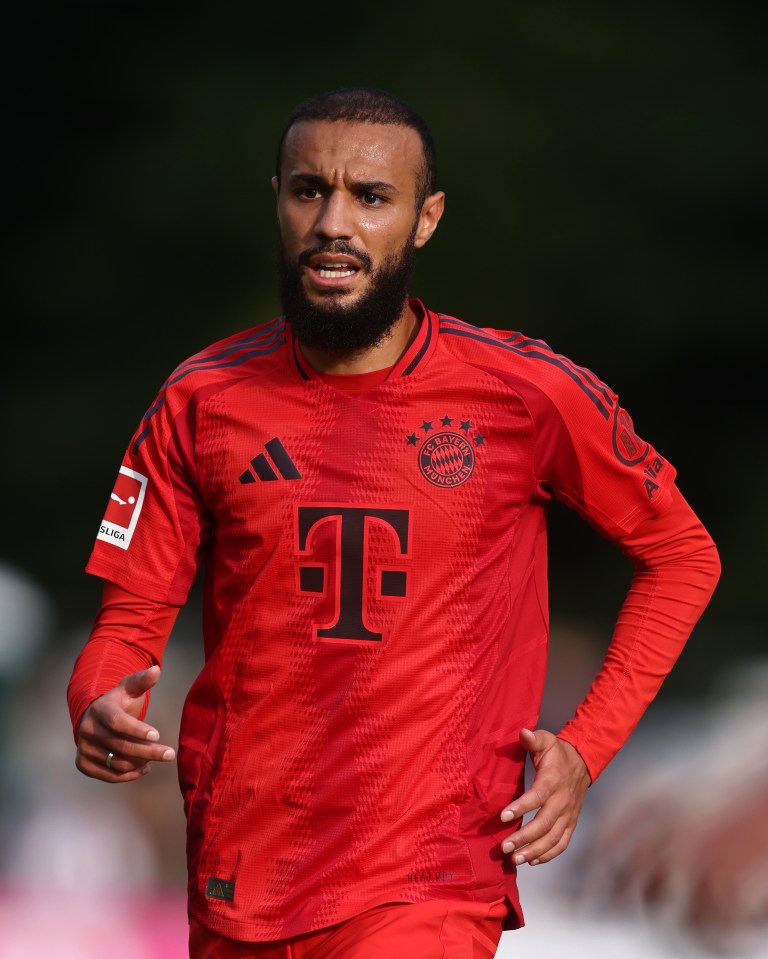Manchester United have reportedly reached an agreement to sign Noussair Mazraoui