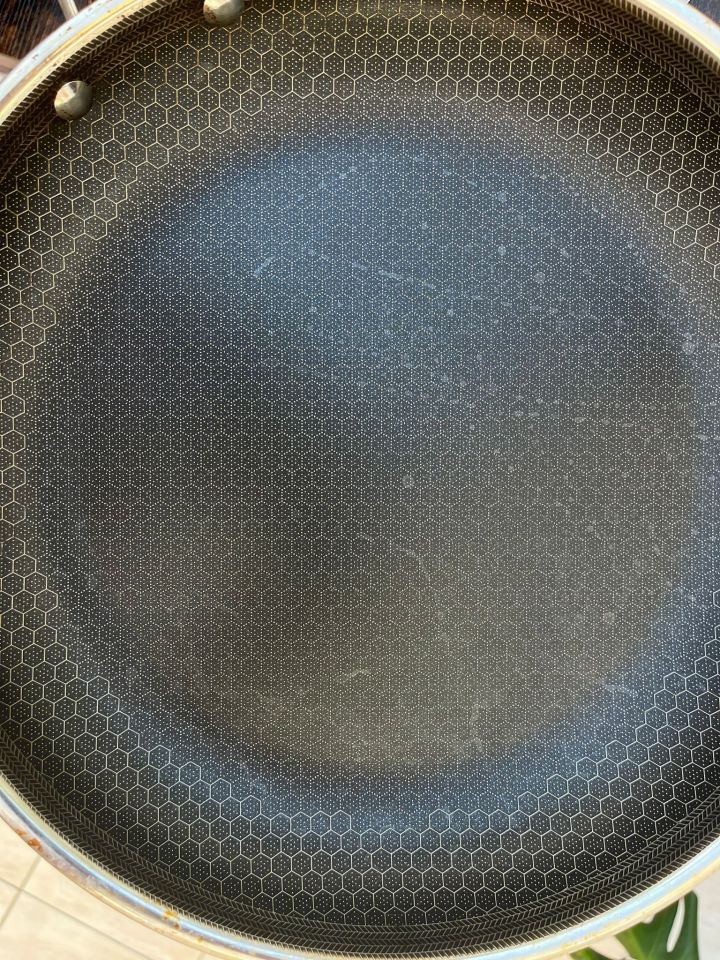 a frying pan with a honeycomb pattern on it