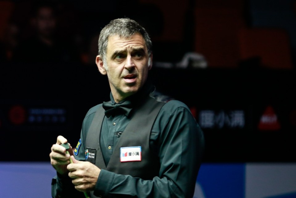 XI'AN, CHINA - AUGUST 23: Ronnie O'Sullivan of England chalks the cue in the Quarterfinal match against Matthew Selt of England on day 5 of 2024 Xi'an Grand Prix at Qujiang E-sports Centre on August 23, 2024 in Xi'an, Shaanxi Province of China. (Photo by Tai Chengzhe/VCG via Getty Images)