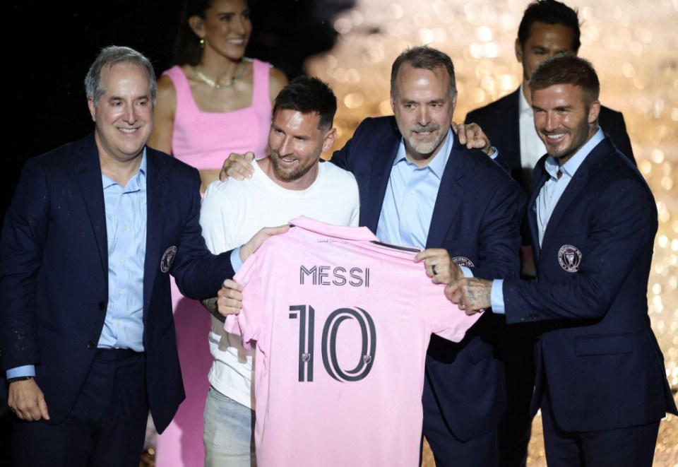 Alamy Live News. 2RCW51A FORT LAUDERDALE, FLORIDA, UNITED STATES - JULY 16: Argentine superstar Lionel Messi poses for a photo with Jorge Mas one of the owners of Inter Miami, Former British football player and one of the owners of Inter Miami David Beckham, Jose R. Mas, one of the owners of Inter Miami, and his jersey during the Inter Miami CF hosting "The Unveil" introducing at DRV PNK Stadium in Fort Lauderdale, Florida, United States on July 16, 2023. US club Inter Miami has signed Argentine superstar Lionel Messi, the Major League Soccer (MLS) side announced on Sunday. (Photo by Alberto E. Tamargo/Sipa USA) This is an Alamy Live News image and may not be part of your current Alamy deal . If you are unsure, please contact our sales team to check.