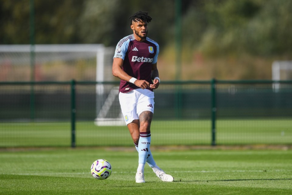 BIRMINGHAM, ENGLAND - OCTOBER 05: Tyrone Mings of Aston Villa returns from long term injury during the Premier League 2 match between Aston Villa U21 and Newcastle United U21 at Bodymoor Heath Training Ground on October 05, 2024 in Birmingham, England. (Photo by Harriet Massey/Newcastle United via Getty Images)