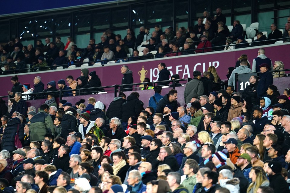 West Ham fans leave the stands during the Premier League match at the London Stadium. Picture date: Saturday November 9, 2024. PA Photo. See PA story SOCCER West Ham. Photo credit should read: Jordan Pettitt/PA Wire. RESTRICTIONS: EDITORIAL USE ONLY No use with unauthorised audio, video, data, fixture lists, club/league logos or "live" services. Online in-match use limited to 120 images, no video emulation. No use in betting, games or single club/league/player publications.