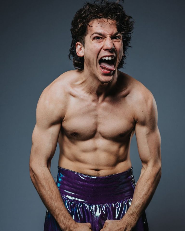 He started competing in influencer boxing in March 2023