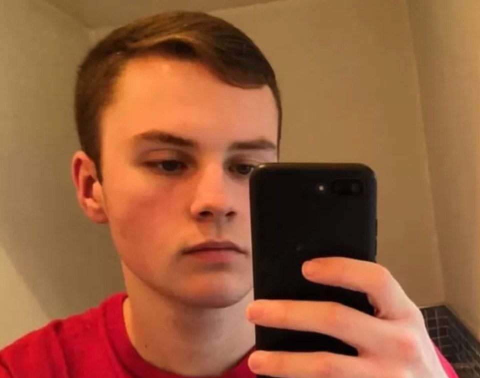 Headshot of Lewis Edwards, a police officer convicted of grooming over 200 young girls.