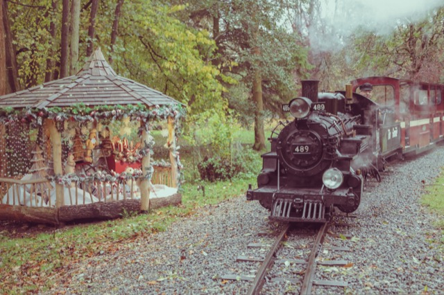 A festive gazebo and a miniature steam train at Audley End.