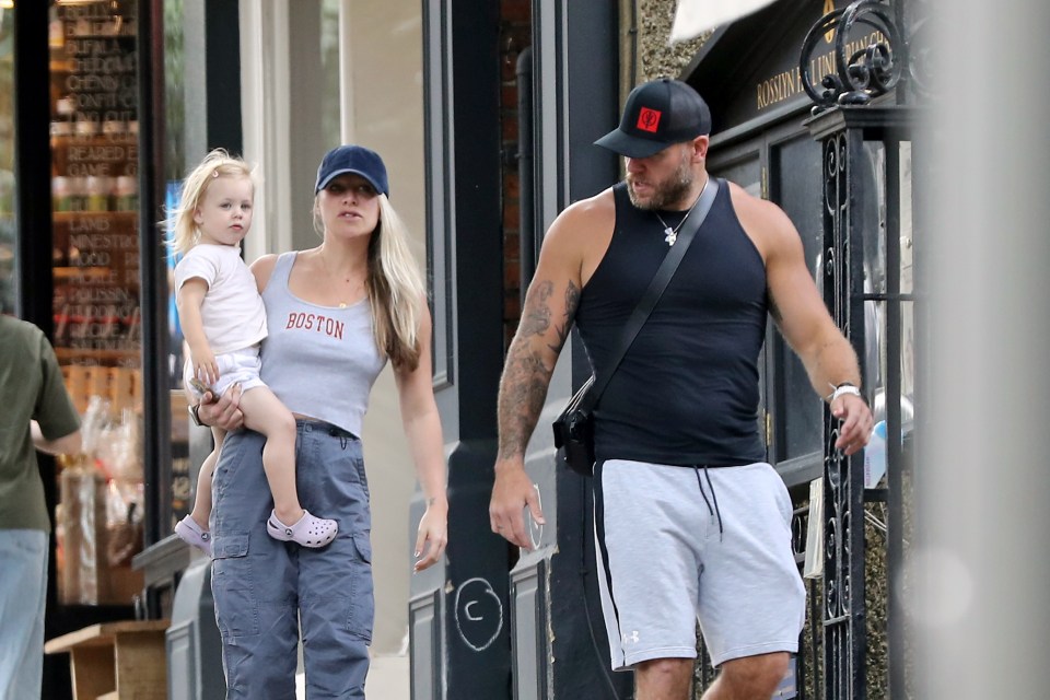 MUST BYLINE EROTEME.CO.UK.Chloe Madeley and James Haskel spend family time together with their daughter Bodhi in Hampstead. James Haskell had red nail polish in his left thumb..EXCLUSIVE July 11, 2024 .Job: 240712L2 London, England .
