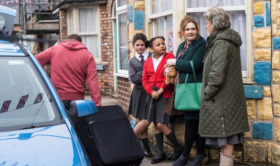 Fiz Dobbs from Coronation Street says goodbye to her daughters as she leaves for Norwich with Tyrone Dobbs.