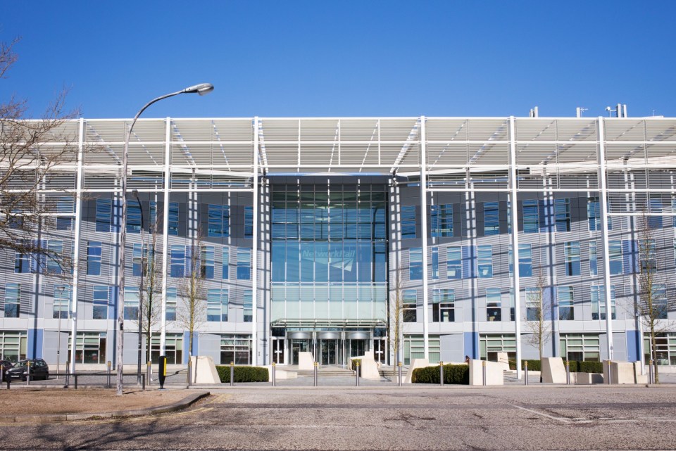 FKA940 Milton Keynes The Quadrant building. Milton Keynes, Buckinghamshire, England