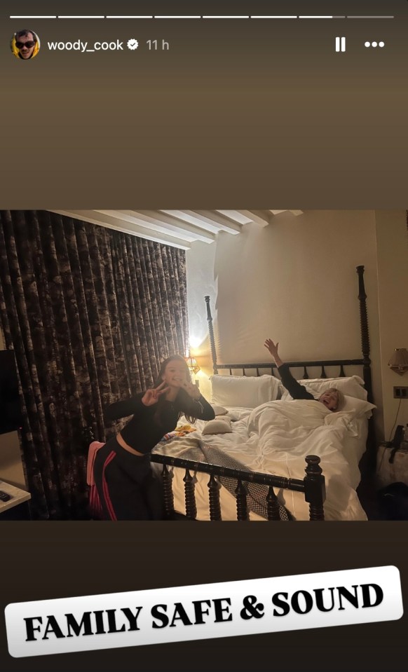 Zoe Ball and her son Woody in a hotel room.