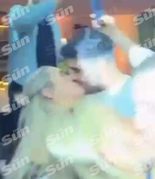 Molly Mae Hague kissing Tommy Fury.