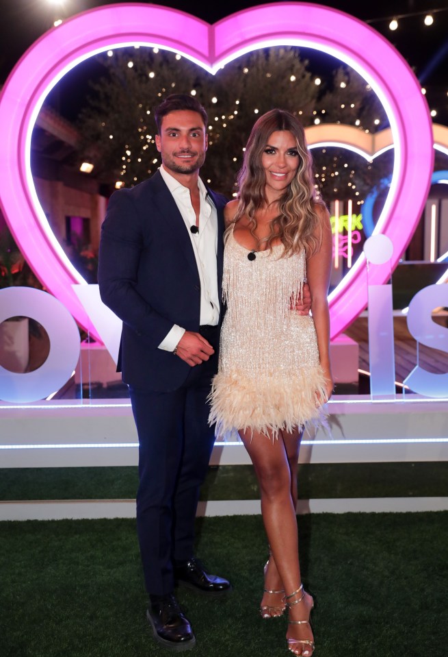 Ekin-Su Culculoglu and Davide Sanclimenti, winners of Love Island.