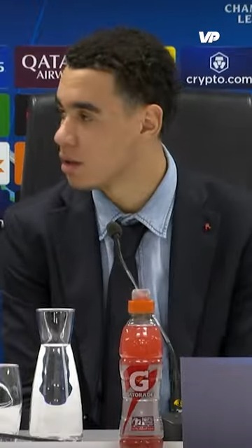 Jamal Musiala at a press conference.