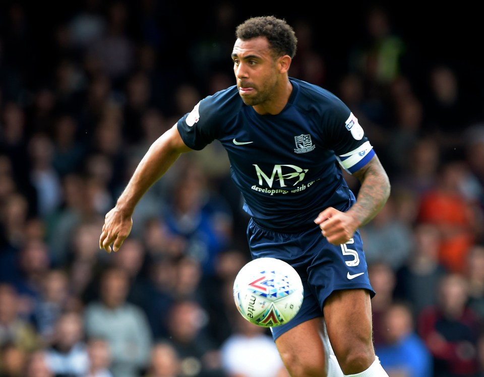 Anton Ferdinand of Southend United dribbling the ball.