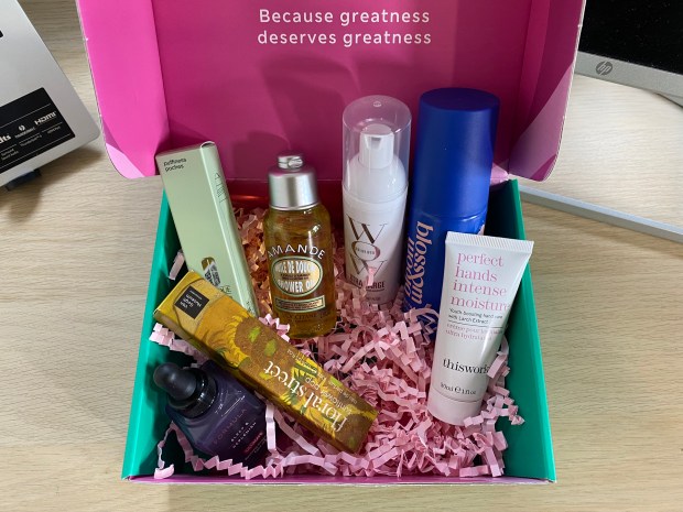 marks-and-spencer-mothers-day-beauty-box-review