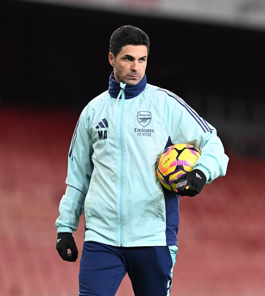Mikel Arteta, Arsenal manager, at a training session.