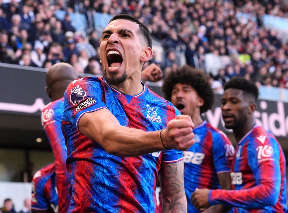Daniel Munoz of Crystal Palace celebrates scoring a goal.
