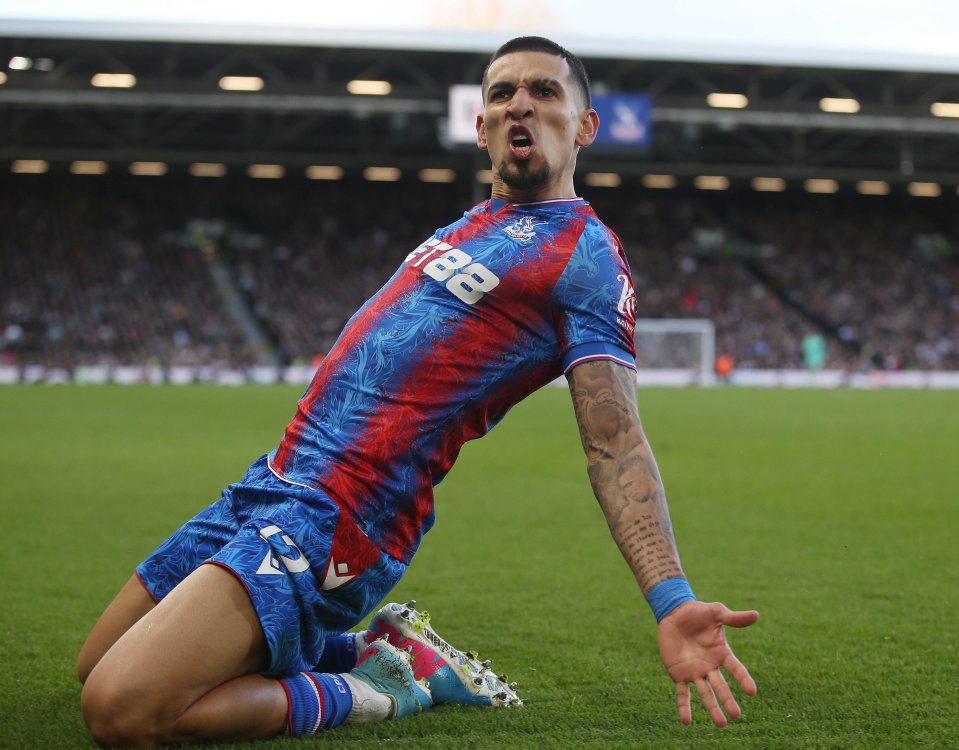 Daniel Munoz of Crystal Palace celebrating a goal.