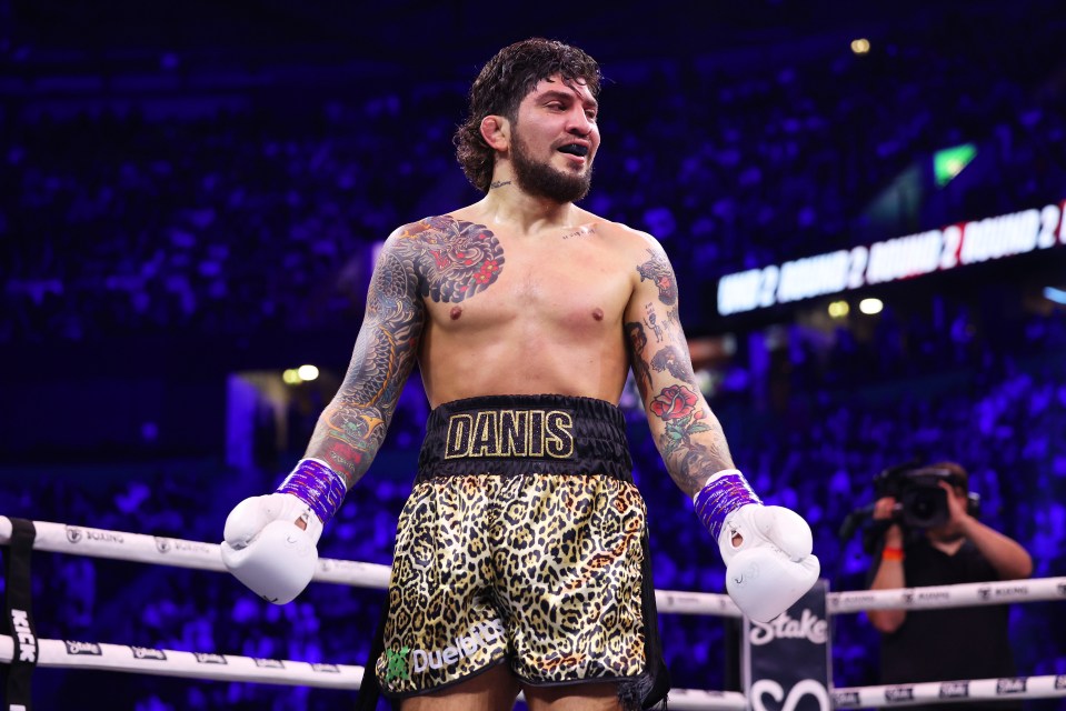 Dillon Danis reacting during a boxing match.