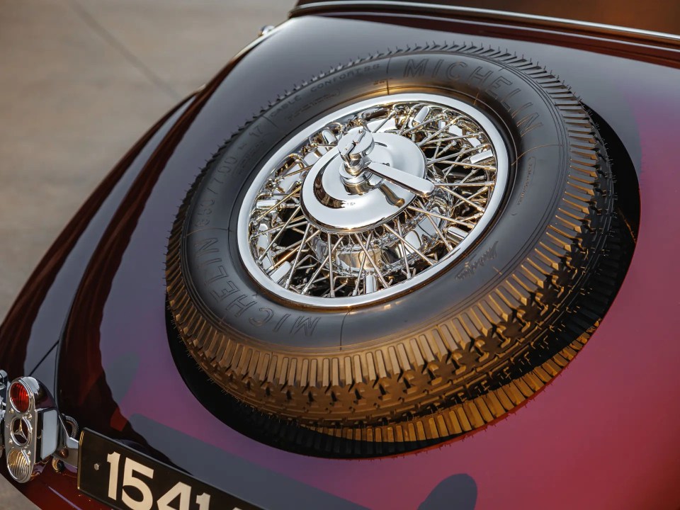 Spare tire on a vintage Mercedes-Benz 540 K.