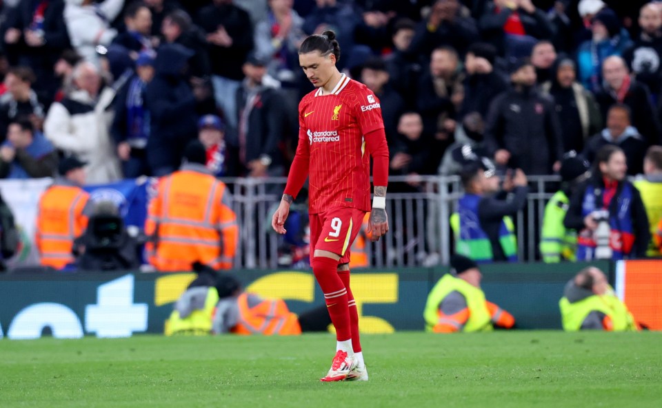 Liverpool's Darwin Núñez looking dejected after a missed penalty.