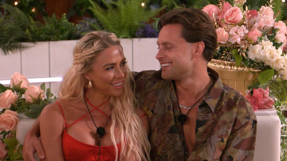Luca and Harriet from Love Island.