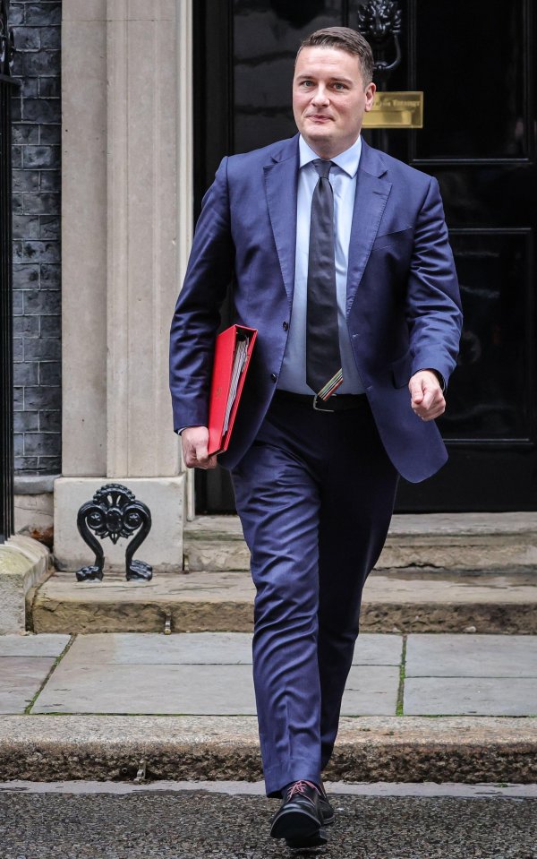 Wes Streeting, Health Secretary, walking outside Downing Street.