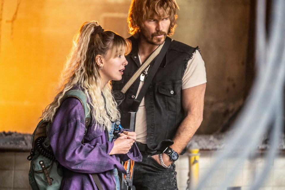 Millie Bobby Brown and Chris Pratt in a scene from "The Electric State."