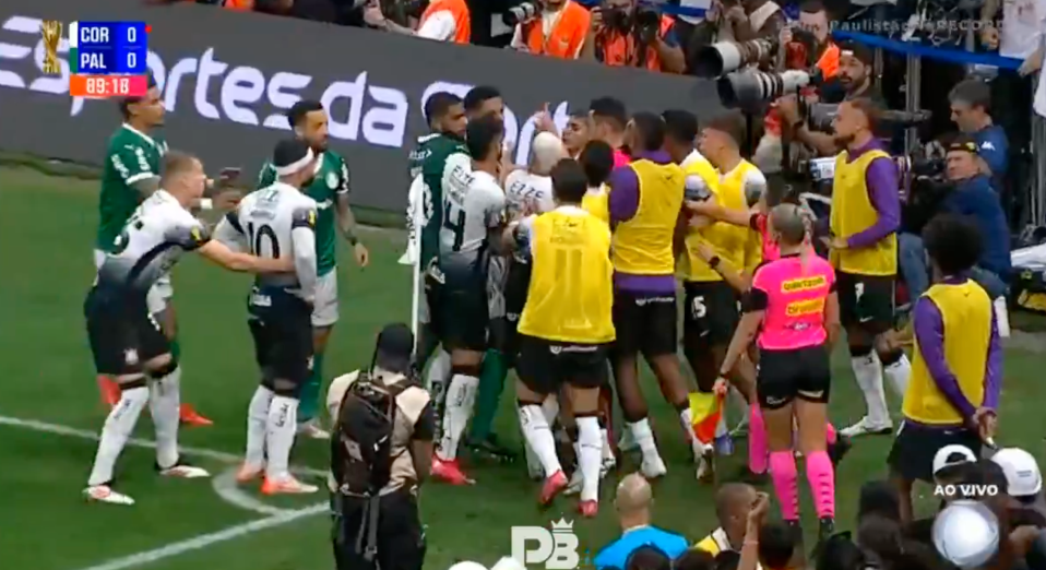 Screenshot of a soccer game altercation.
