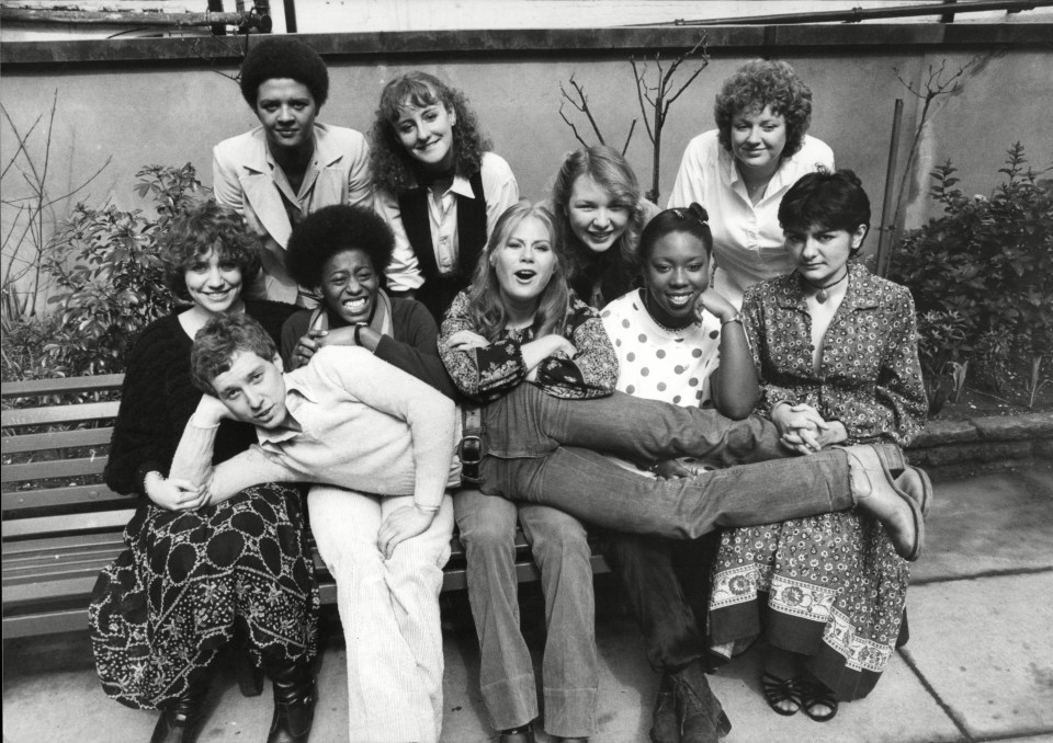 Photo of the cast of the television program "Angels."
