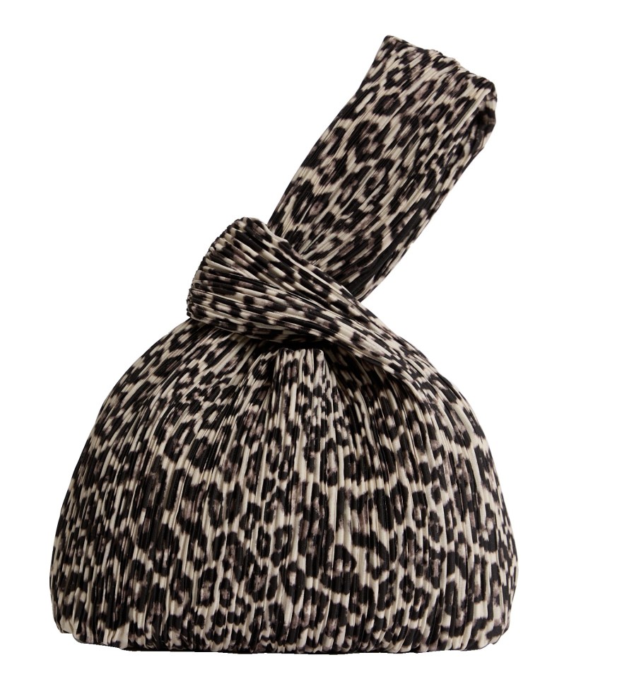 Pleated leopard print bag.is