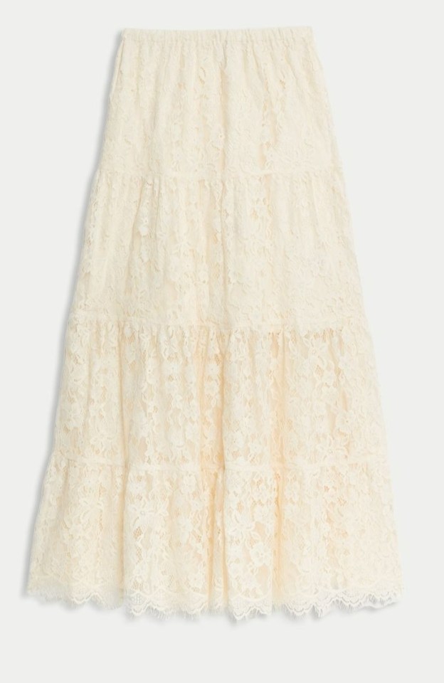 Tiered lace midi skirt.